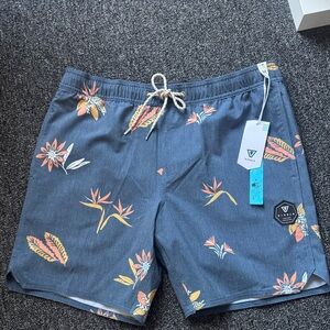 VISSLA Men's blue Tropical Print Board Shorts